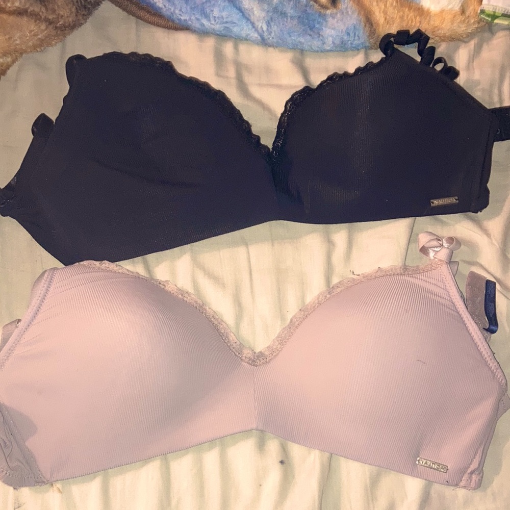 Name brand Sports bras set